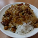 黄記魯肉飯 弁当（テイクアウト）が人気の行列店