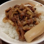 西門金峰 名店の魯肉飯をおしゃれな支店で